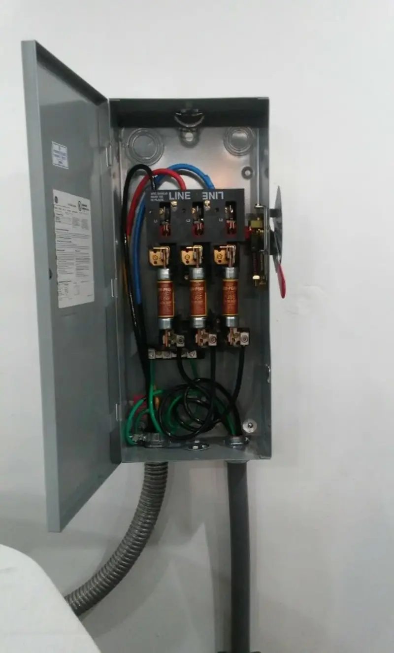 Three-phase disconnect switch installed for Smoke Detector Installation in Signal Hill
